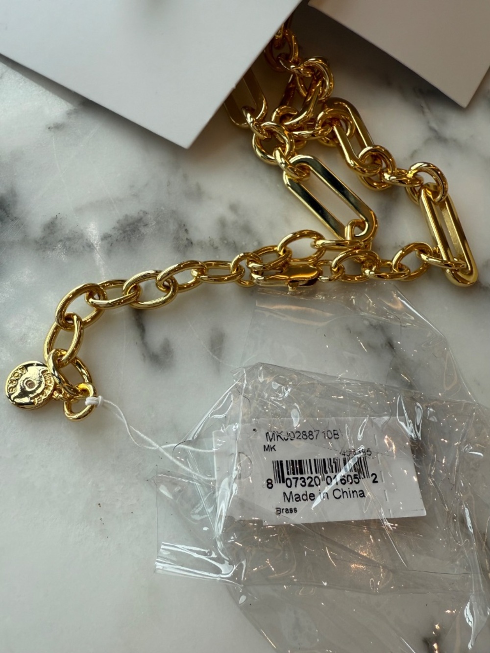 New Michael Kors Heart Necklace - Picture 6 of 16